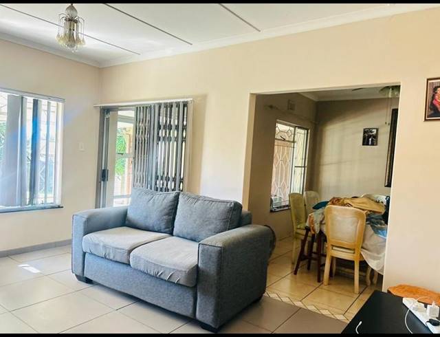 4 BEDROOM HOUSE FOR SALE IN ARBORETUM